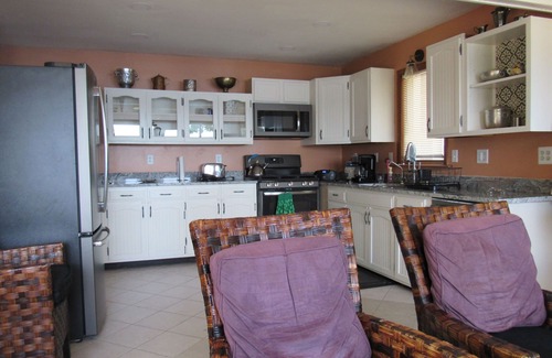 Belleville Casa | Lakefront home on 1.6 acres