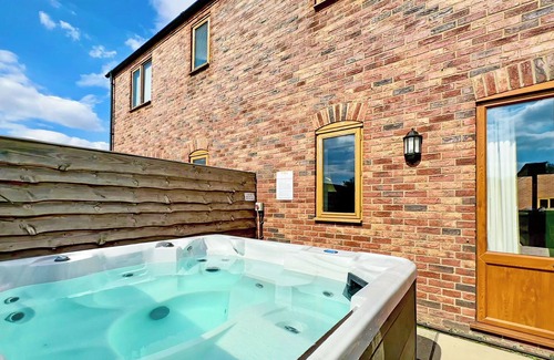 Maltby le Marsh Cabaña | Lake View 1 - UK45577