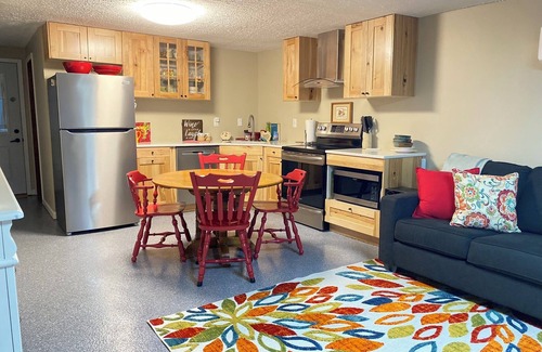 Celina Cabaña | Lake View 2Bdrm Cottage in Celina, Ohio Neighborhood Near Shopping & Dining