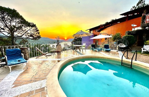 Valle de Bravo Cabina | Lake View Cabin Heated Swimming Pool 2