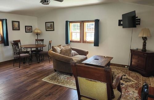 Windham Cabina | Lake view Cabin on Lake Heloise