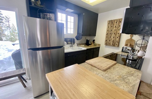 Tahoma Cabina | Cozy Lake View Cabin, ** Paseo al lago - En el lado del lago de la carretera, 2b 1. 5b ..