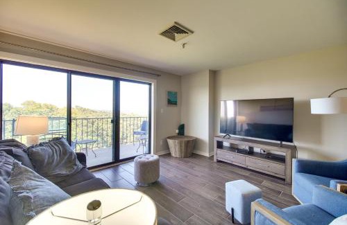 Afton Apartamento | Lake-View Condo Condo in Vista Towers Shangri-La!