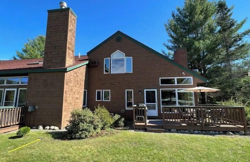 North Woodstock Casa | Lake View Condo, Deer Park Resort by Loon Mountain