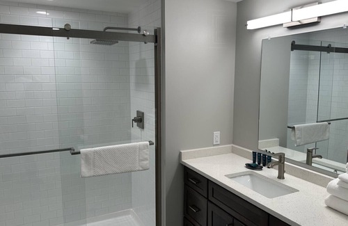 Canandaigua Condominio | Lake view condo on Canandaigua Lake