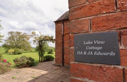 Market Drayton Casa | Lake View Cottage