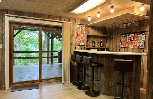 Sloans Valley Cabina | LAKE VIEW- Cozy log cabin close to everything