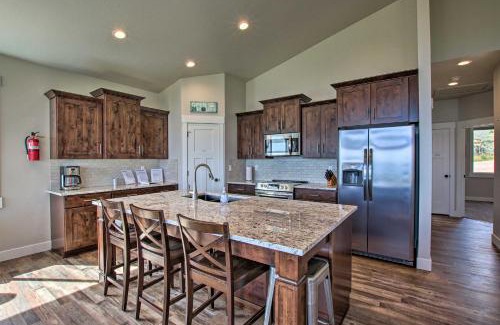 Sweetwater Casa | Lake-View Escape with Private Beach Resort Access!