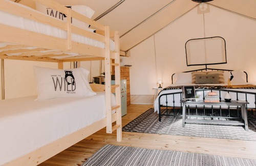 Delta Alquiler De RV | LAKE VIEW Glamping at Cheaha State Park, pet friendly, water, hiking, swimming