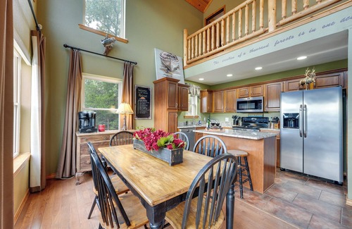Blue Eye Casa | Blue Eye House con bañera de hidromasaje - Table Rock Lake View!