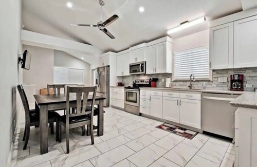 Beaver Shores Casa | Lake View! Hot-Tub! Beaver Lake House!