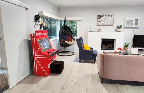 Gosford Casa | Lake View House entire house