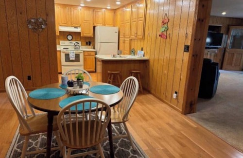 Byrdstown Casa | Lake View House