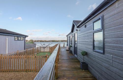 Frognall Casa | Lake View Lodge