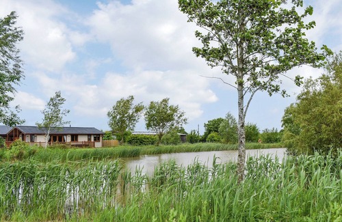 Crewe Cabaña | Lake View Lodge - UK39031