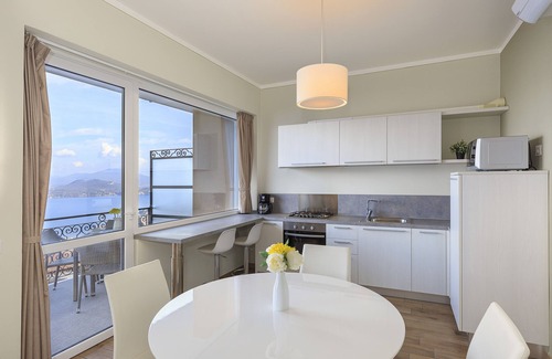 Someraro Apartamento | Lake View, Luxury Apartment in Someraro, Stresa - Apartment WEST