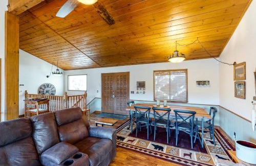 Crestline Casa | Lake View Magic