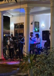 Uswetakeiyawa Casa | Lake View Resort by TropiCube