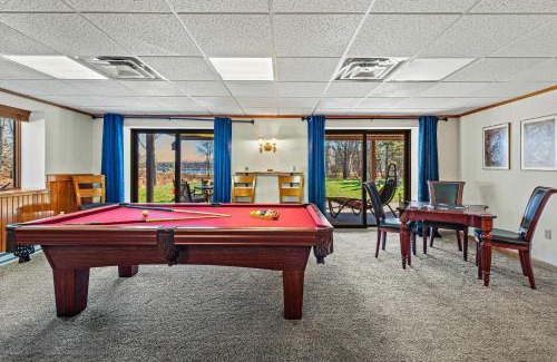 Albrightsville Casa | Lake View Retreat AvantStay Entertainers Home Yard Deck Game Room
