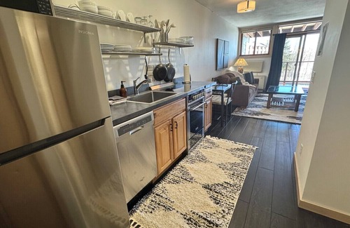 Lutsen Casa | Lake View Ski-in/out Lutsen Mtn Pets Welcome