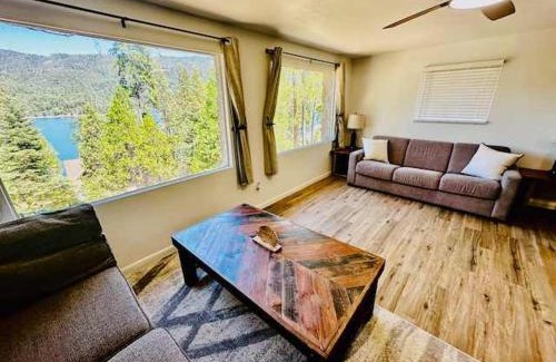 Wishon Apartamento | Lake View Suite for 2-Hot Tub-Dog Friendly