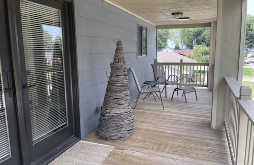 Russells Point Casa | Lake Views: 2nd-Story Guest Suite with Private Entrances/Yard/Parking