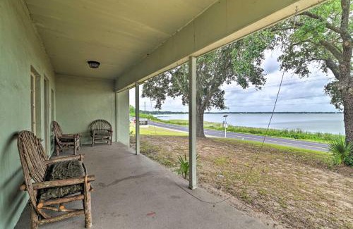 Auburndale Casa | Lake Views and Private Porch Auburndale Family Home