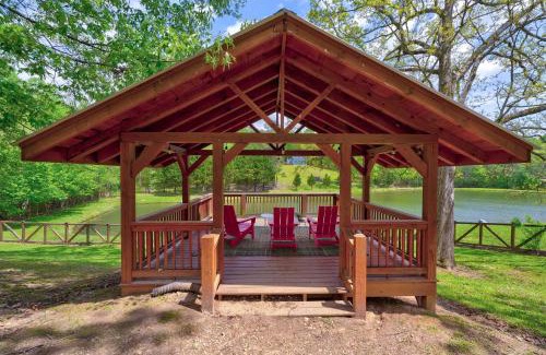 Morganton Casa | Lake Views Hot Tub Fire Pit 6bed