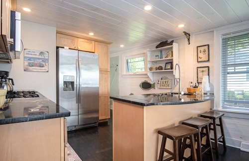 Beachwood-Bluffton Casa | Lake Views Near Beach CLEAN