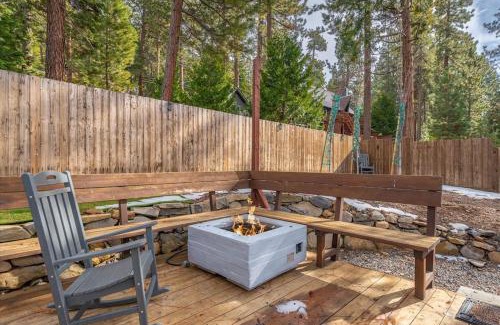 Kings Beach Casa | Lake Views, Pet-Friendly Cabin with Hot-Tub in King's Beach