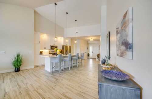 Rocky Mount Condominio | Lake Views & Pool Access: Ozarks Condo!