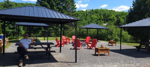 Saint-Faustin-Lac-Carre Chalet De Esquí | Lake views, spa, king bed, Golf Club amenities