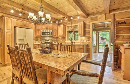 Greentown Cabina | ¡NUEVO! Lake Wallenpaupack Cabin w / Shared Pool!