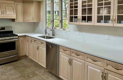 Lunenburg Casa | Lake waterfront with beach & dock. Min 31 nights.