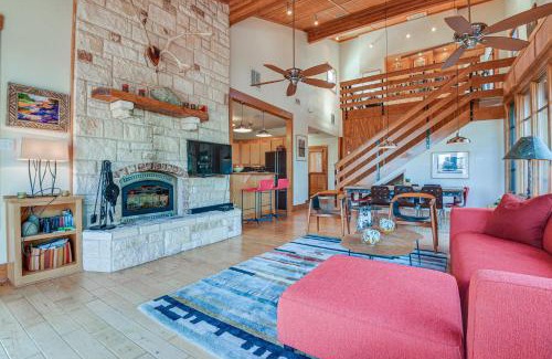 Morgan Casa | Lake Whitney Cabin with Hot Tub and Fire Pit!