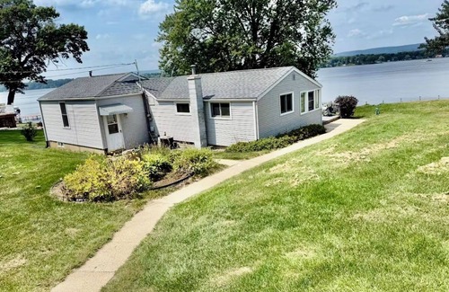 Lodi Casa | Lake WI Rental: Private Pier: Sunsets