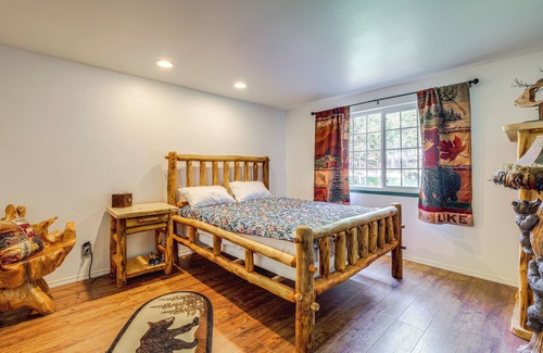 West Hills Casa | Lake William Symington Getaway w/Hot Tub & Dock!