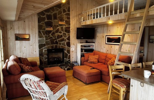 Orleans Cabaña | Lake Willoughby Direct Waterfront
