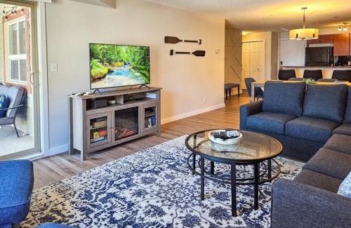 East Kootenay Apartamento | Lake Windermere Pointe by StayIn