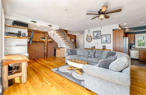 Weirs Beach Casa | #NH's # 1 Lake. Lago Winnipesaukee !!! Playa, Hidromasaje / piscina, Voleibol, Playa 🍻