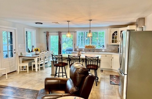 Lochmere Casa | Lake Winnisquam Waterfront-Renovated 2 BR Cozy Lake house