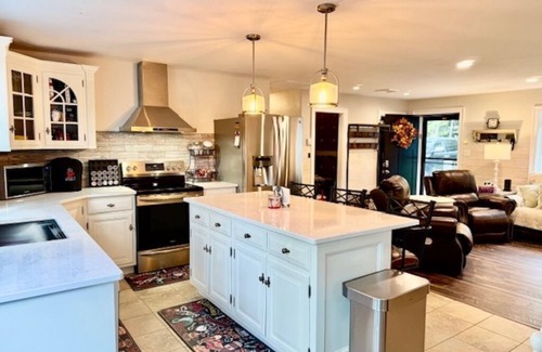 Lochmere Casa | Lake Winnisquam Waterfront-Renovated 2 BR Cozy Lake house