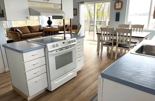 Lodi Casa | Lake Wisconsin Family Lake Inicio. Capacidad para 8 personas con excelentes vistas, acceso a la playa.