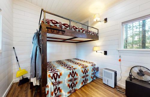 Mason County Casa | Lake Wooten Cabin