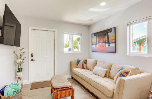 Seminole Manor Casa | Lake Worth Retreat with Fire Pit 5 Mi to Beaches!