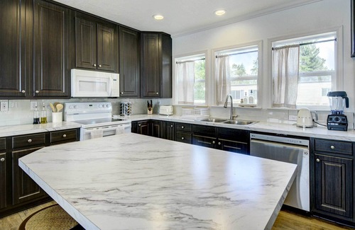 Lakebay Casa | Lakebay Home - Near Penrose Point State Park!