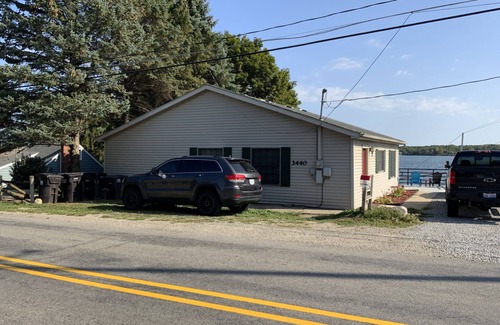 Manitou Beach-Devils Lake Cabaña | Lakefront Family Retreat-Great set up for multi generational families