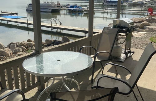 Manitou Beach-Devils Lake Cabaña | Lakefront Family Retreat-Great set up for multi generational families