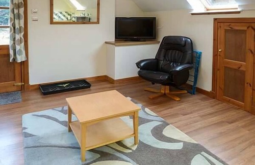 Glen Urquhart Cabaña | Lakefield Apartment