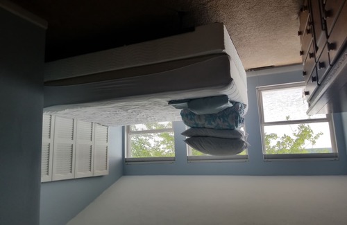 Edwardsburg Cabaña | Frente al lago con capacidad para 8 personas